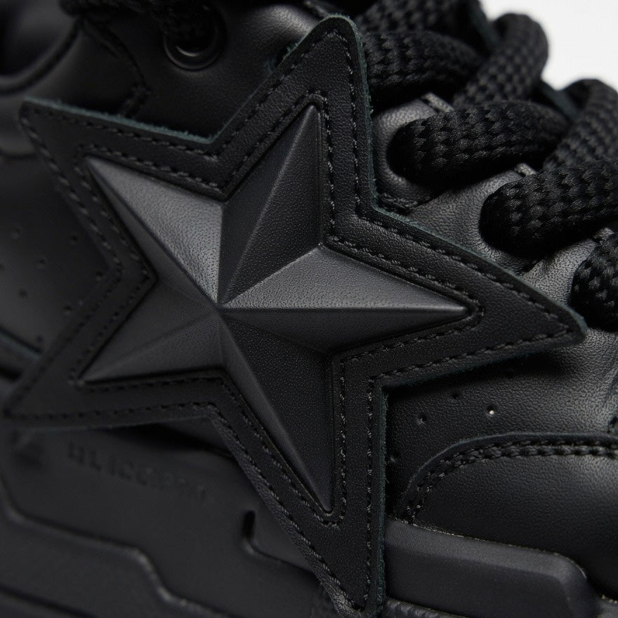 SoftSlipsy Black Star Platform Sneakers – All Black Chunky Y2K Streetwear Shoes – Height Boost Trainers