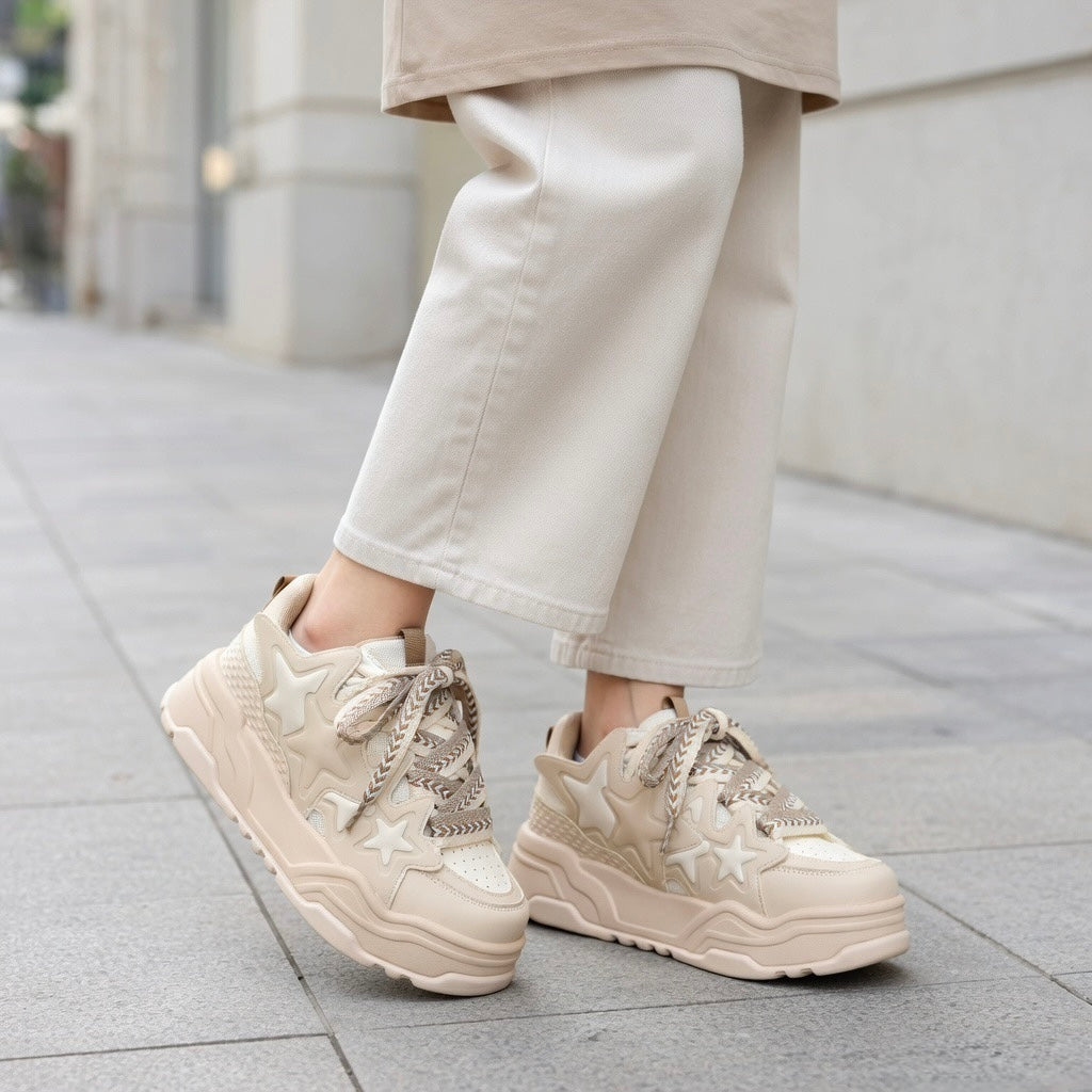 SoftSlipsy Beige Star Platform Sneakers – Chunky Neutral Y2K Streetwear Trainers – Height Boost Shoes