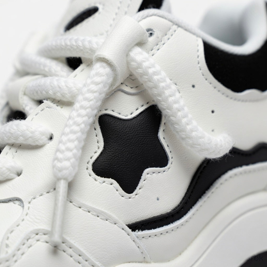 SoftSlipsy Black White Star Platform Sneakers – Chunky Y2K Streetwear Trainers – Casual Height Boost Shoes