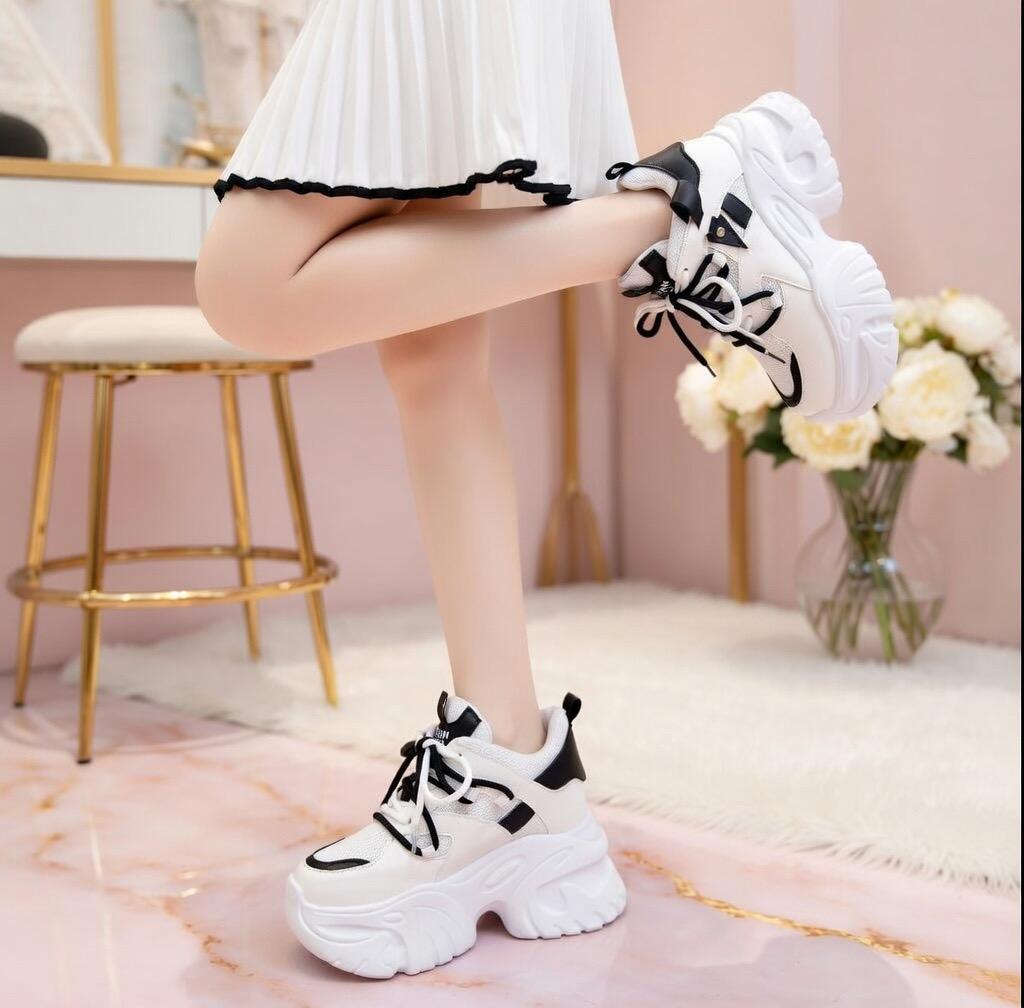 SoftSlipsy 10.5CM. Chunky Platform Sneakers Women, Height Increasing, White Korean Streetwear Trainers