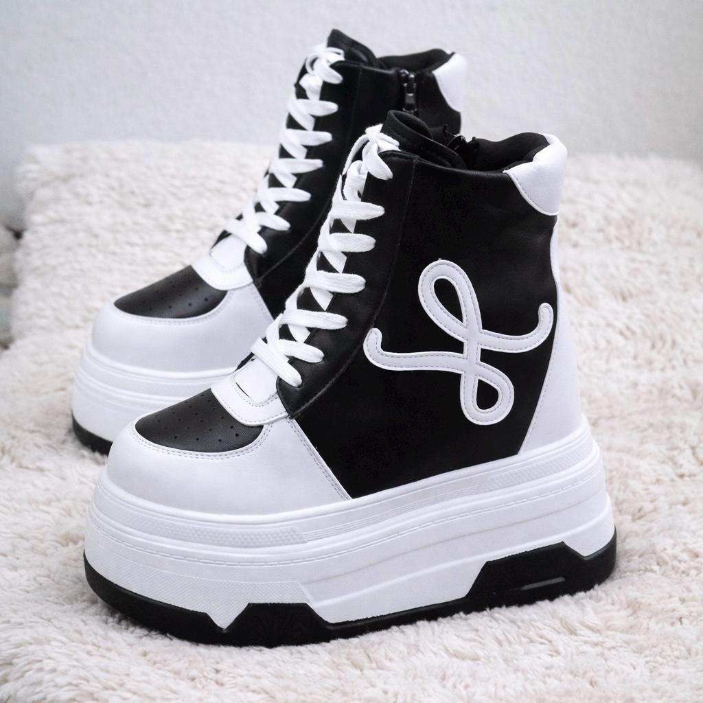 SoftSlipsy 20cm Chunky Platform Sneakers - Black White, Height Boost Boots