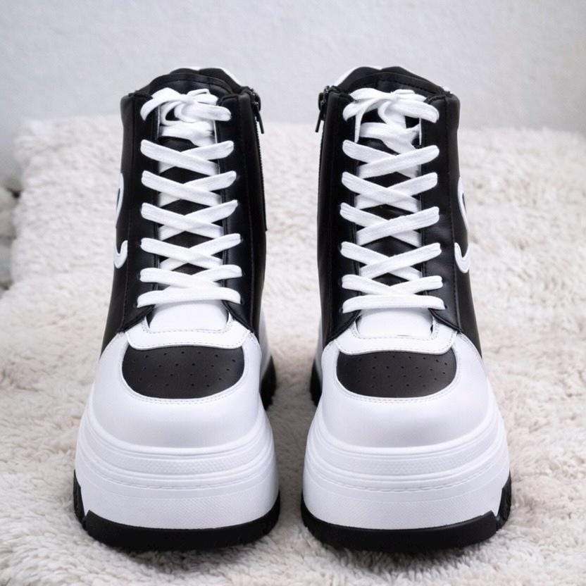 SoftSlipsy 20cm Chunky Platform Sneakers - Black White, Height Boost Boots