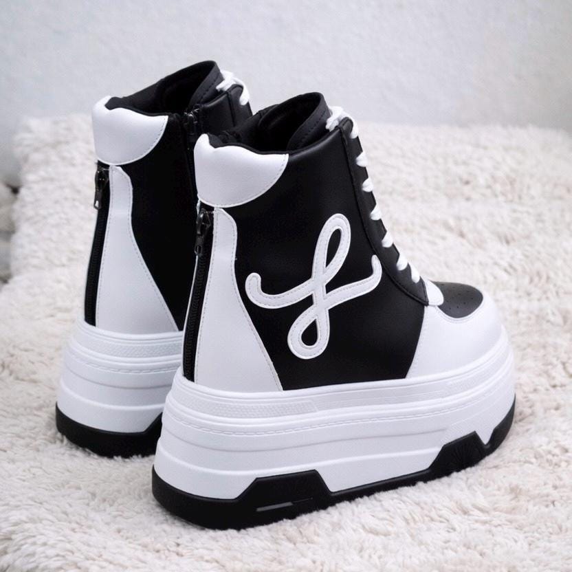 SoftSlipsy 20cm Chunky Platform Sneakers - Black White, Height Boost Boots