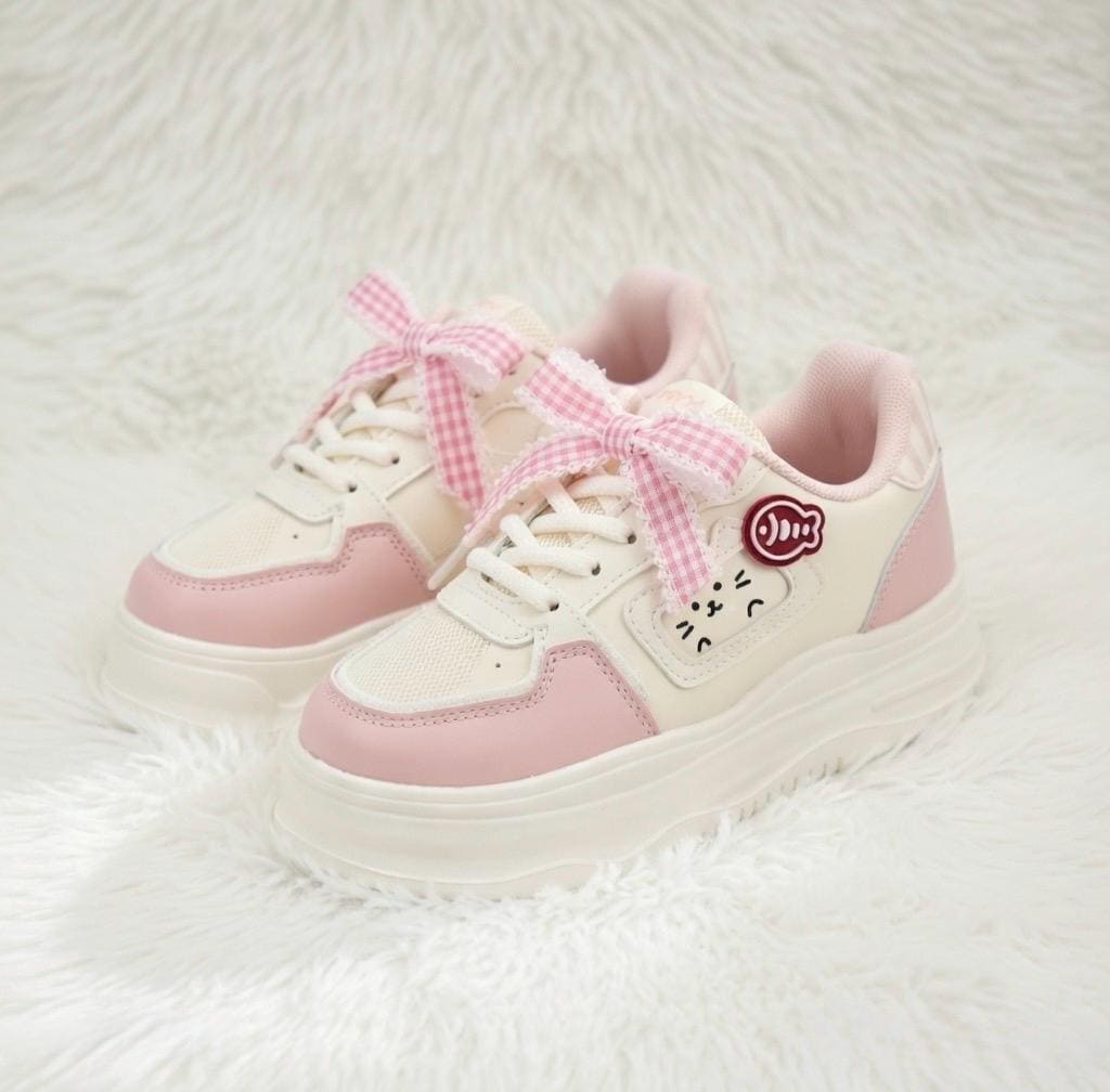 SoftSlipsy Kawaii Cat Platform Sneakers Women – Minimalist Streetwear Trainers